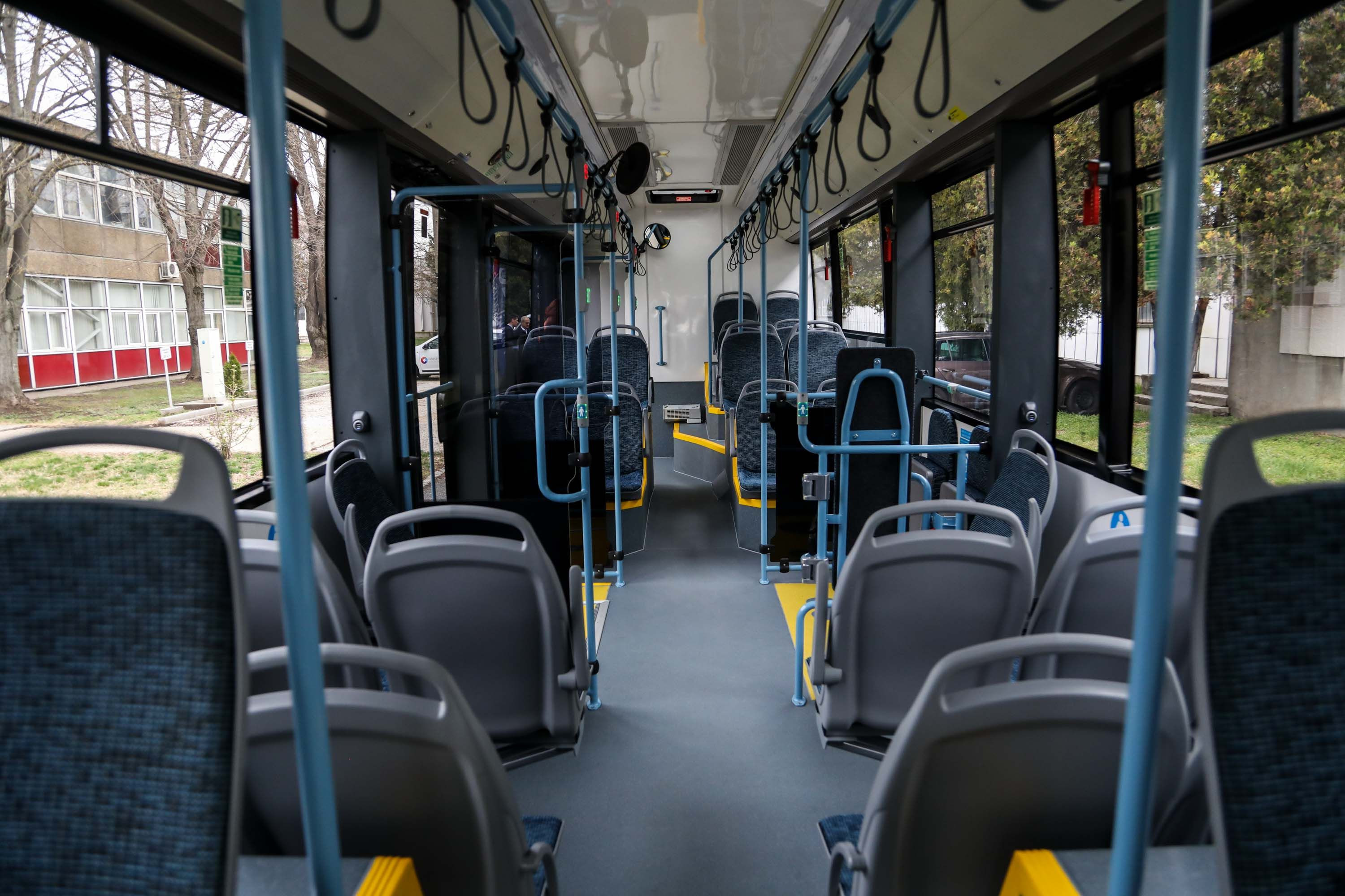 Ikarus 120e
