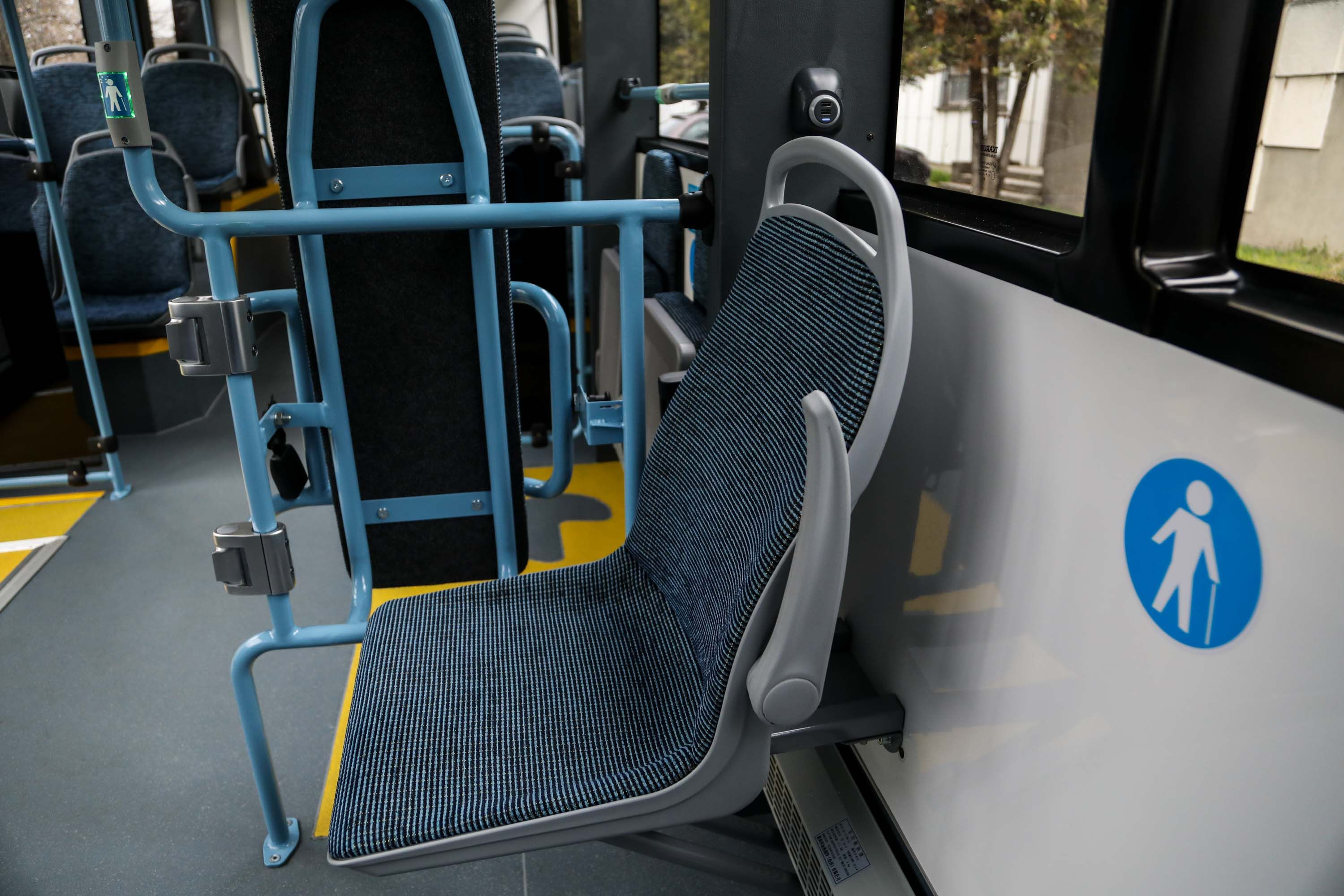 Ikarus 120e