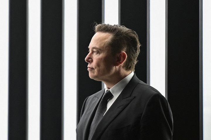 Elon Musk a világ leggazdagabb embere a Forbes szerint