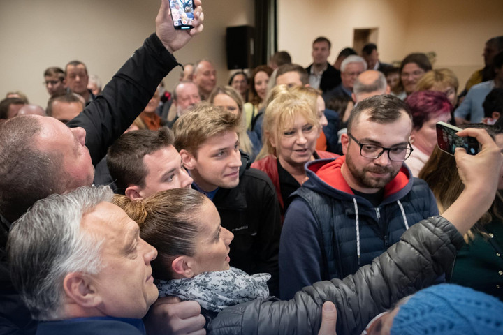 Orbán Viktor: Köszönöm, Dudar!