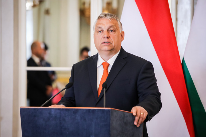 Orbán Viktor: Aki nem lép egyszerre, vizsgálatot kap estére