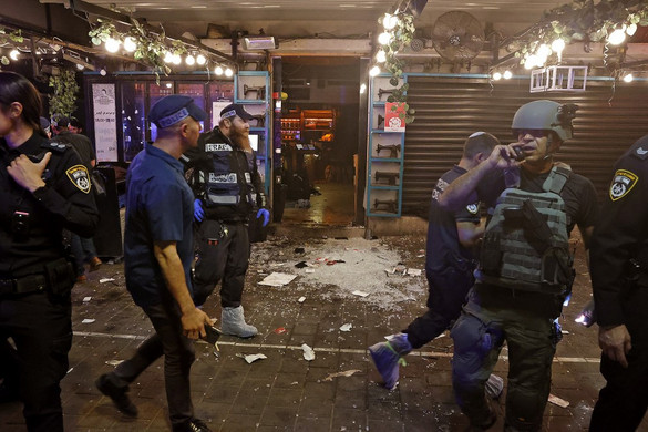 Terrortámadás: agyonlőtték a támadót Tel-Avivban