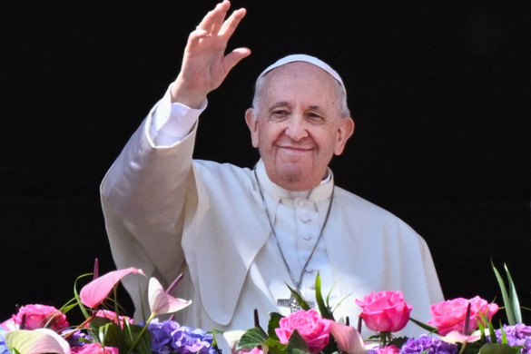 Ferenc pápa békét sürgetett