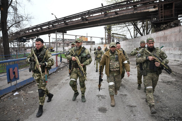 A Mariupolban harcoló ukrán erők nem adják meg magukat