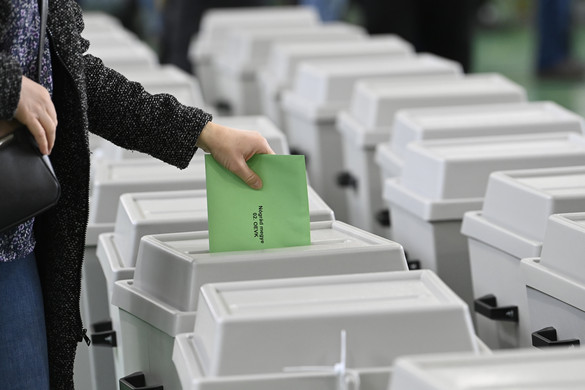Megkezdődött a szavazatok átadása az egyéni választókerületi választási irodáknak
