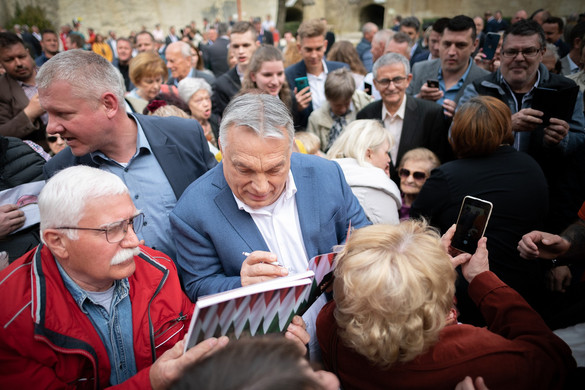 Orbán: Háború vagy béke a tét