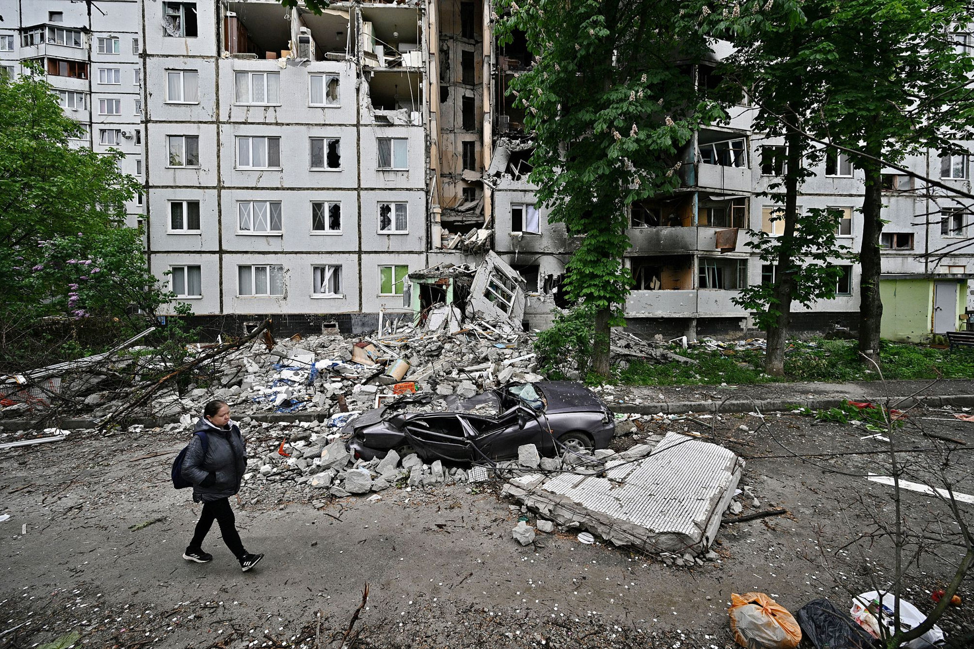 Fotó: AFP/Genya Savilov Az orosz rakétatámadások lakótelepeket döntöttek romba Harkivban