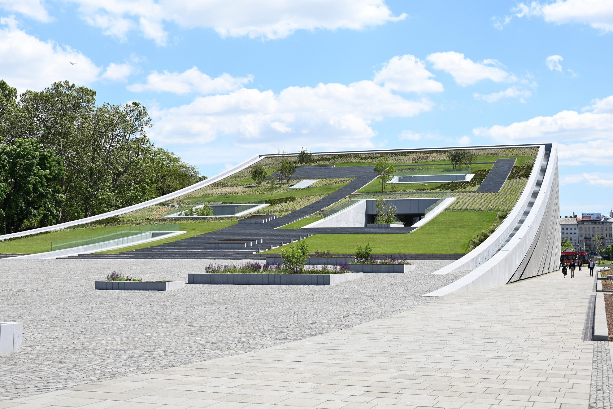 A Néprajzi Múzeum új, városligeti épülete az átadás napján