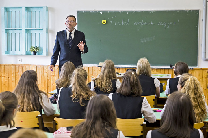 Kedvező a tanár-diák arány az iskolákban