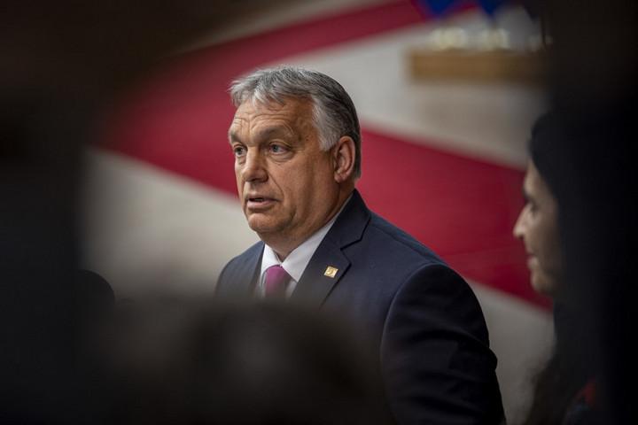 Fotó: Nicolas Economou / NurPhoto / Kizárólag Orbán állt ki saját országa érdekeiért