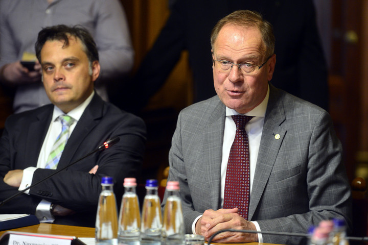 Fotó: MTI/Kovács Attila Navracsics: A legfontosabb feladat az uniós megállapodások aláírása