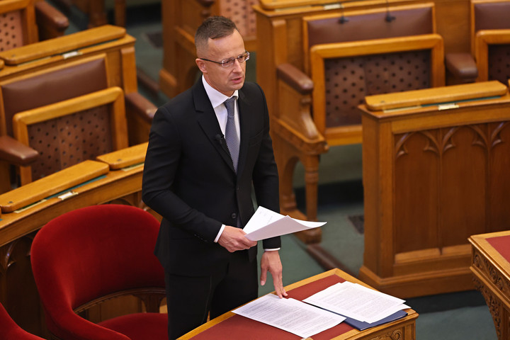 Fotó: MH/Purger Tamás Szijjártó Péter: Magyarország a béke pártján áll