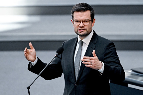 Német igazságügyi minisztert: Az orosz elnököt letartóztatják, ha német területre lép