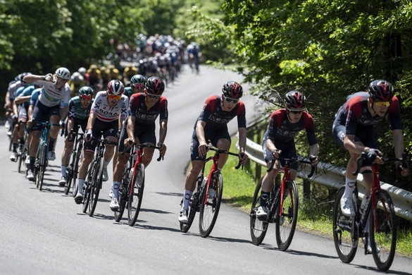 Egan Bernal is indul a magyar körversenyen