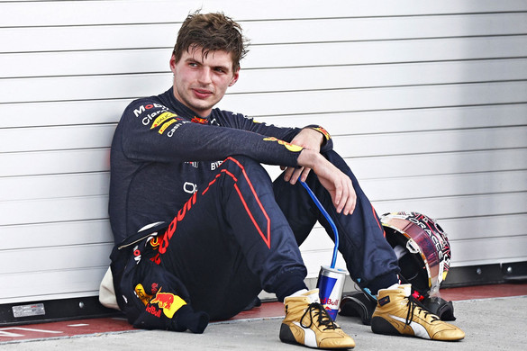 Egyre gyorsabban száguld a Red Bull