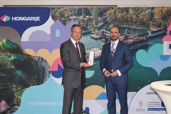 Magyar kitüntetés az EBESZ főbiztosának