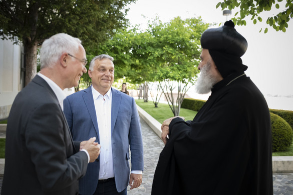 Orbán Viktor: Elutasítjuk az egyházi vezetők szankcionálását