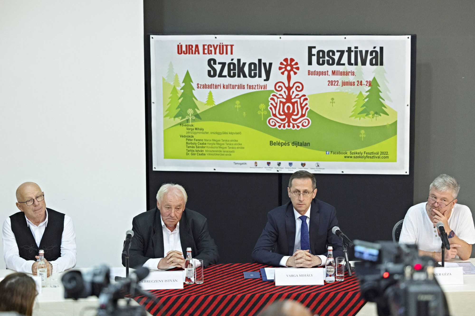 Cikk borítókép