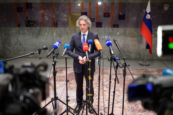Fotó: Jure Makovec / AFP Megszavazta a parlament Robert Golob kormányát Szlovéniában