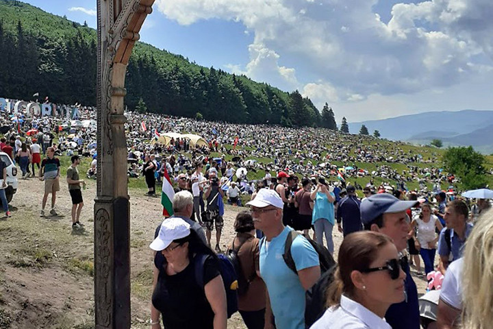 Fotó: A szerző felvétele Csíksomlyón innen és túl
