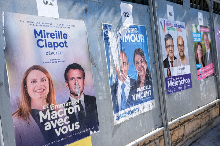 Franciaországban jóváhagyták az elnökjelöltek kampányköltségeit, de többeket szankcionáltak
