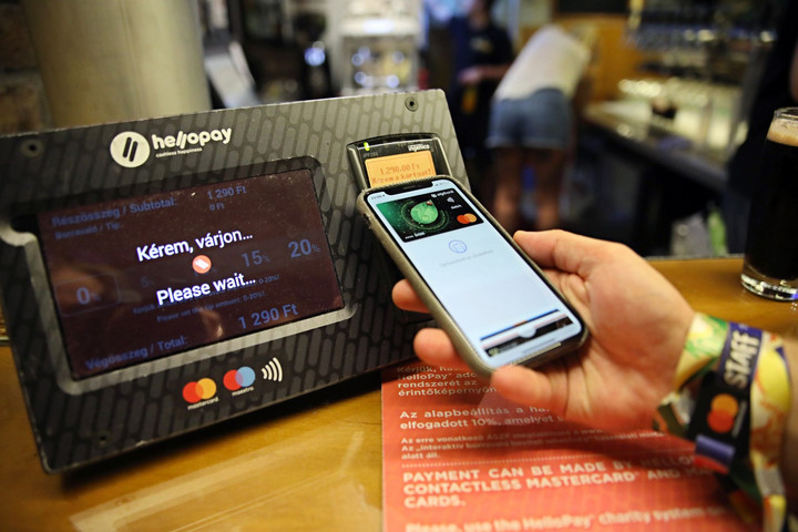 Fotó: MH Folyamatosan bővül az elektronikus fizetés hazánkban
