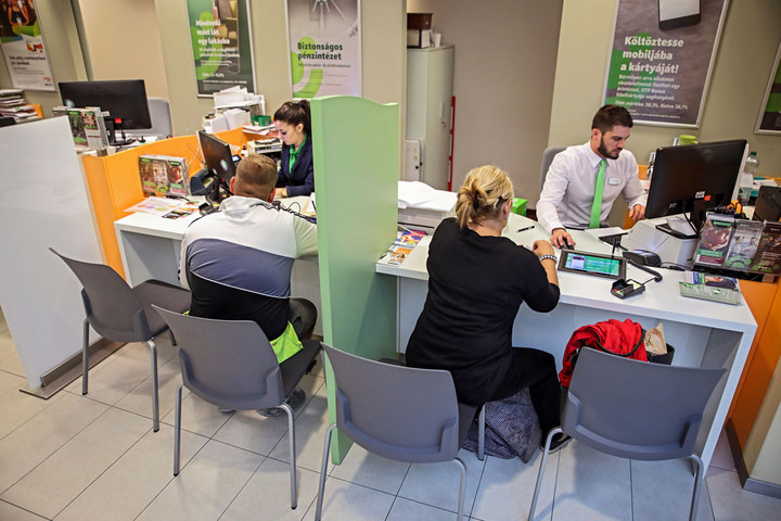 A törlesztési moratórium családok százezreinek jelent mentőövet