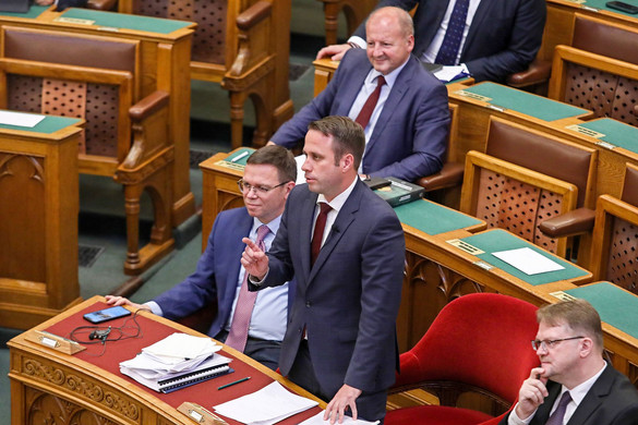 Fidesz: A baloldalra nem lehet számítani az ország védelmében sem