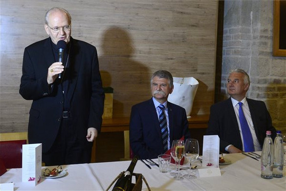Misével köszöntötték Esztergomban a 70 éves Erdő Pétert