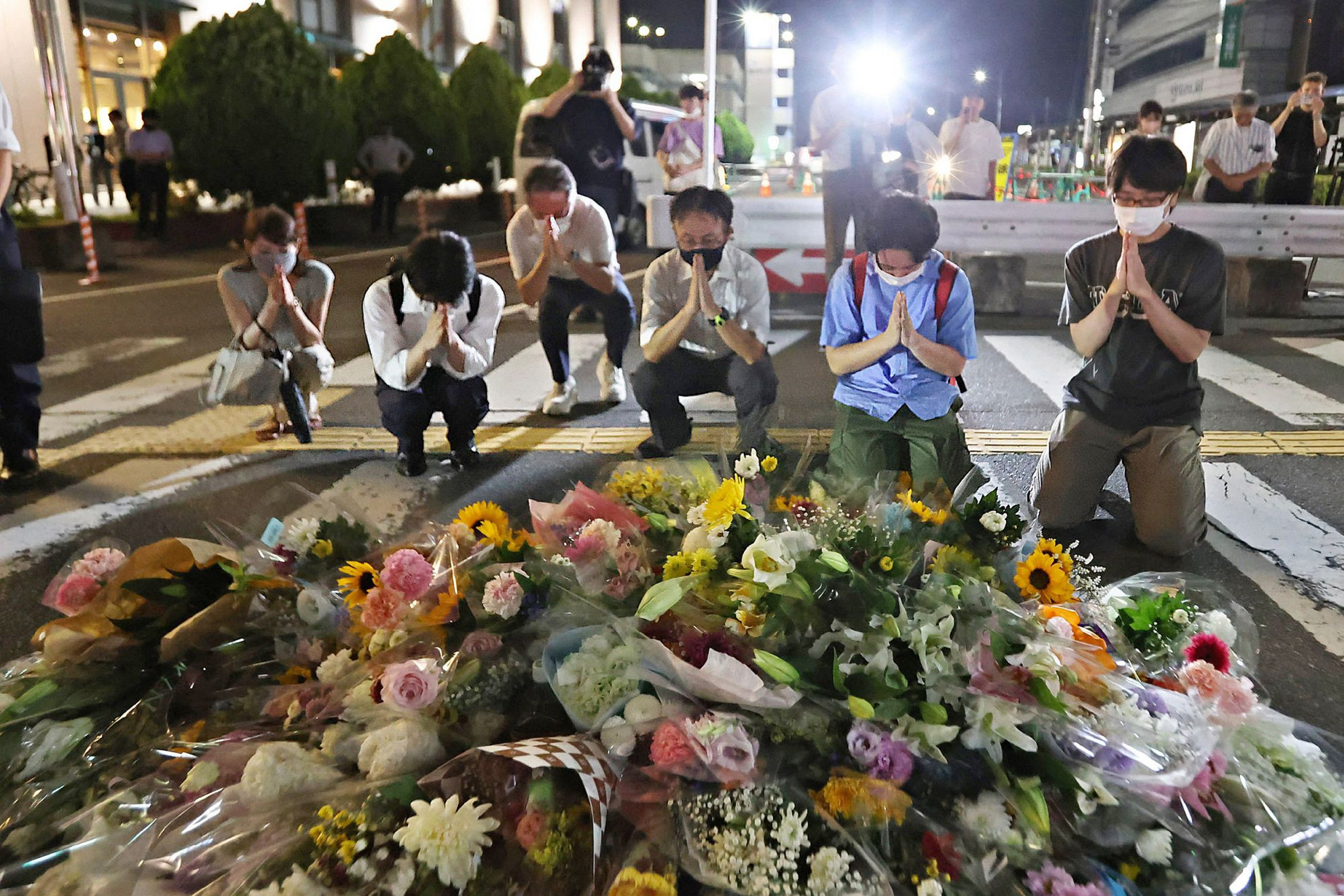 Döbbenet lett úrrá a gyászoló japánokon