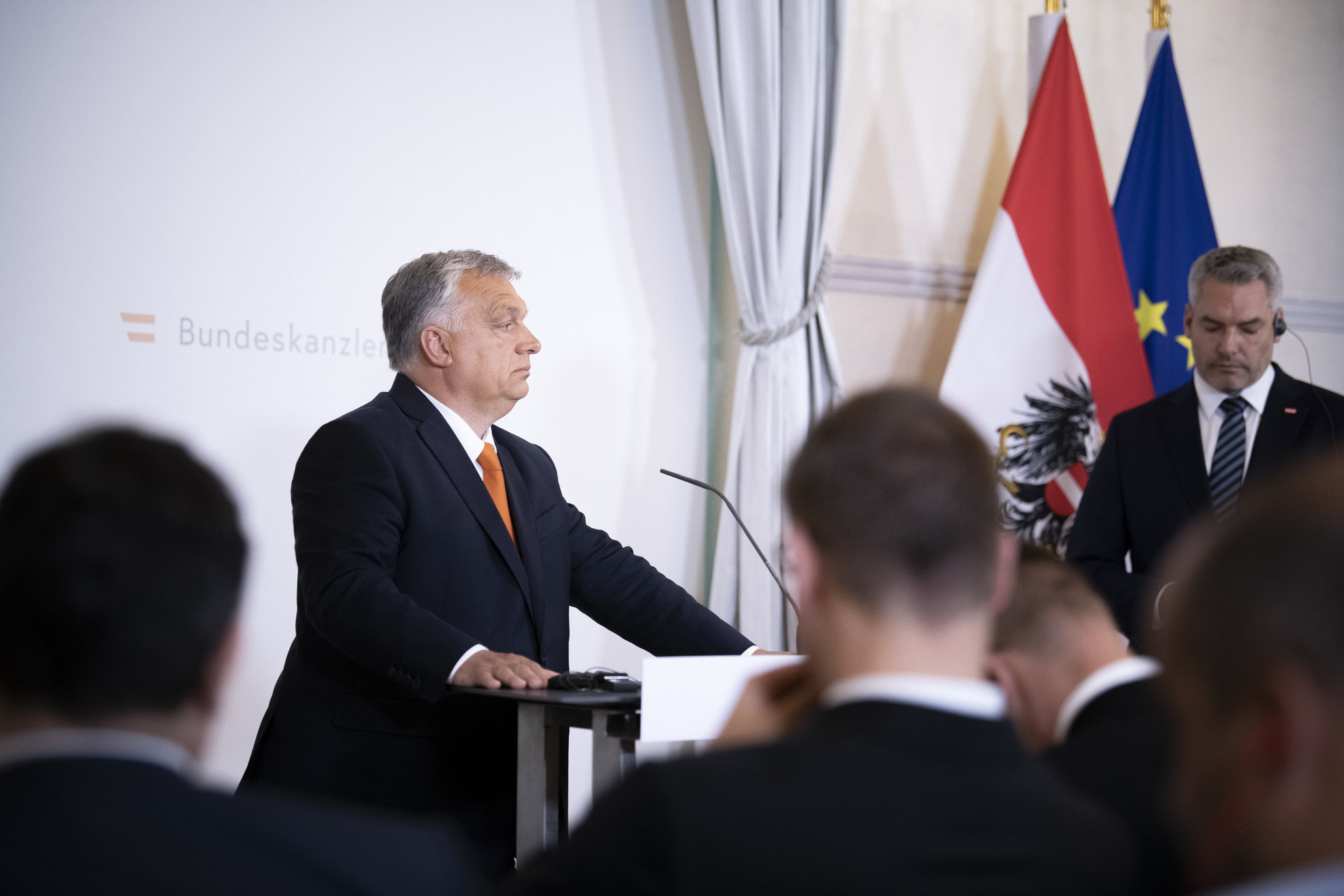 Fotó: MTI/Miniszterelnöki Sajtóiroda Orbán Viktor miniszterelnök és Karl Nehammer osztrák kancellár közös sajtótájékoztatója Bécsben