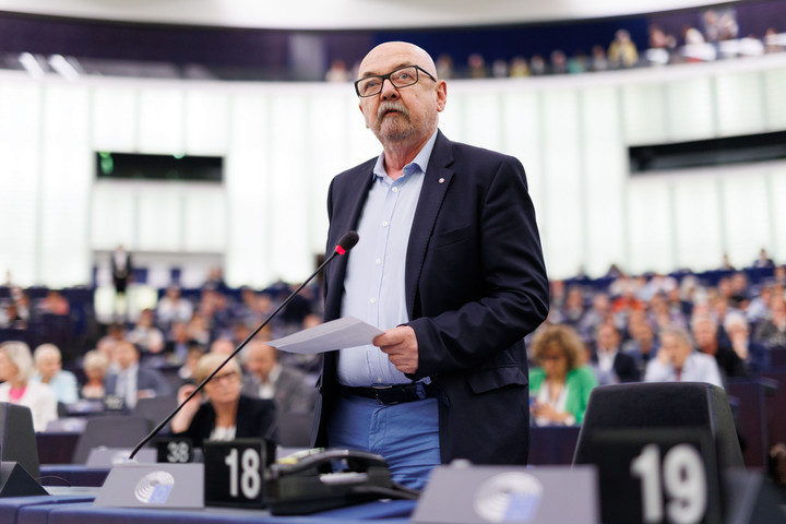 Lengyel EP-képviselő: Az EU-nak nincs hatásköre az amerikai ügyekben