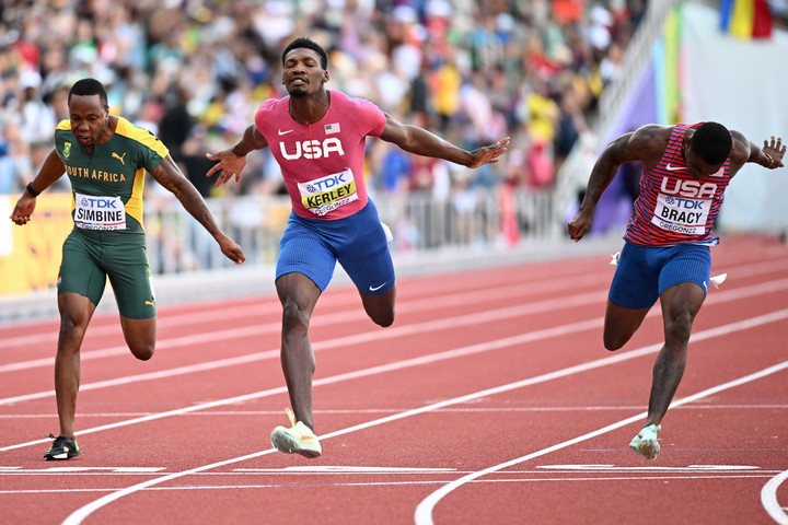 Fotó: Jewel SAMAD / AFP Harmadszor hármas amerikai sprintsiker