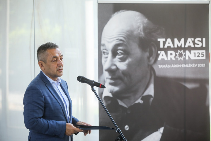 Fotó: MH/Hegedüs Róbert Tamási irodalma összeköt