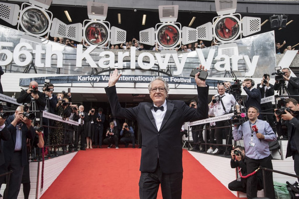 Geoffrey Rush életműdíjat kapott Karlovy Varyban