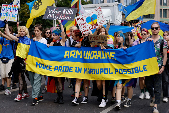 A Pride érdekében akarják fegyverekkel ellátni Ukrajnát az LMBTQ-aktivisták