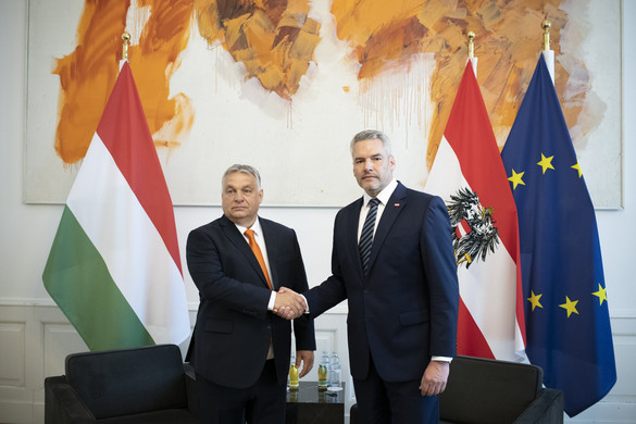 Orbán Viktor Bécsben tárgyal Karl Nehammer osztrák kancellárral