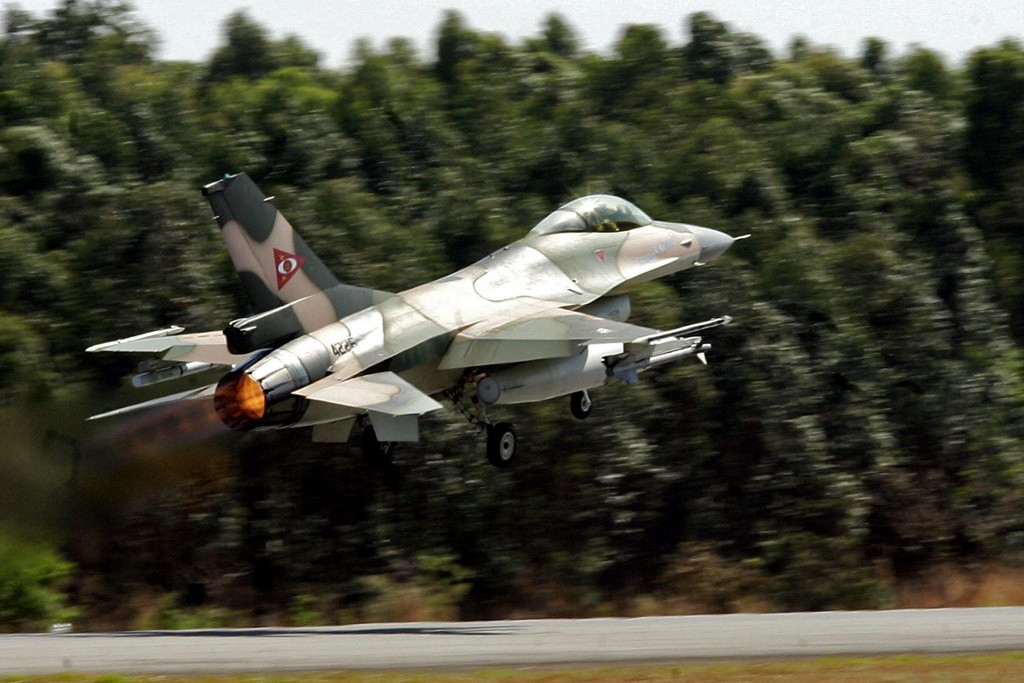 Fotó: AFP / EVARISTO SA Venezuelai F-16-os