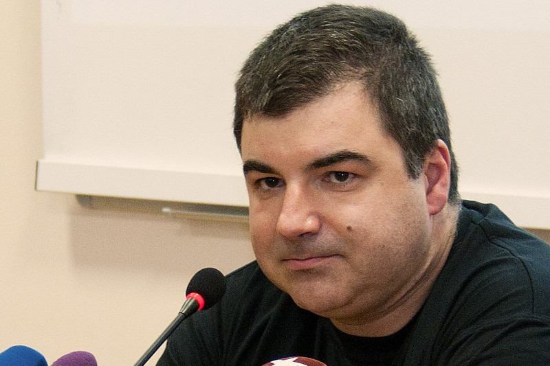 Fotó: Wikipédia Konsztantyin Szergejevics Novoszelov előadást tart a Budapesti Műszaki és Gazdasági Egyetem ünnepén