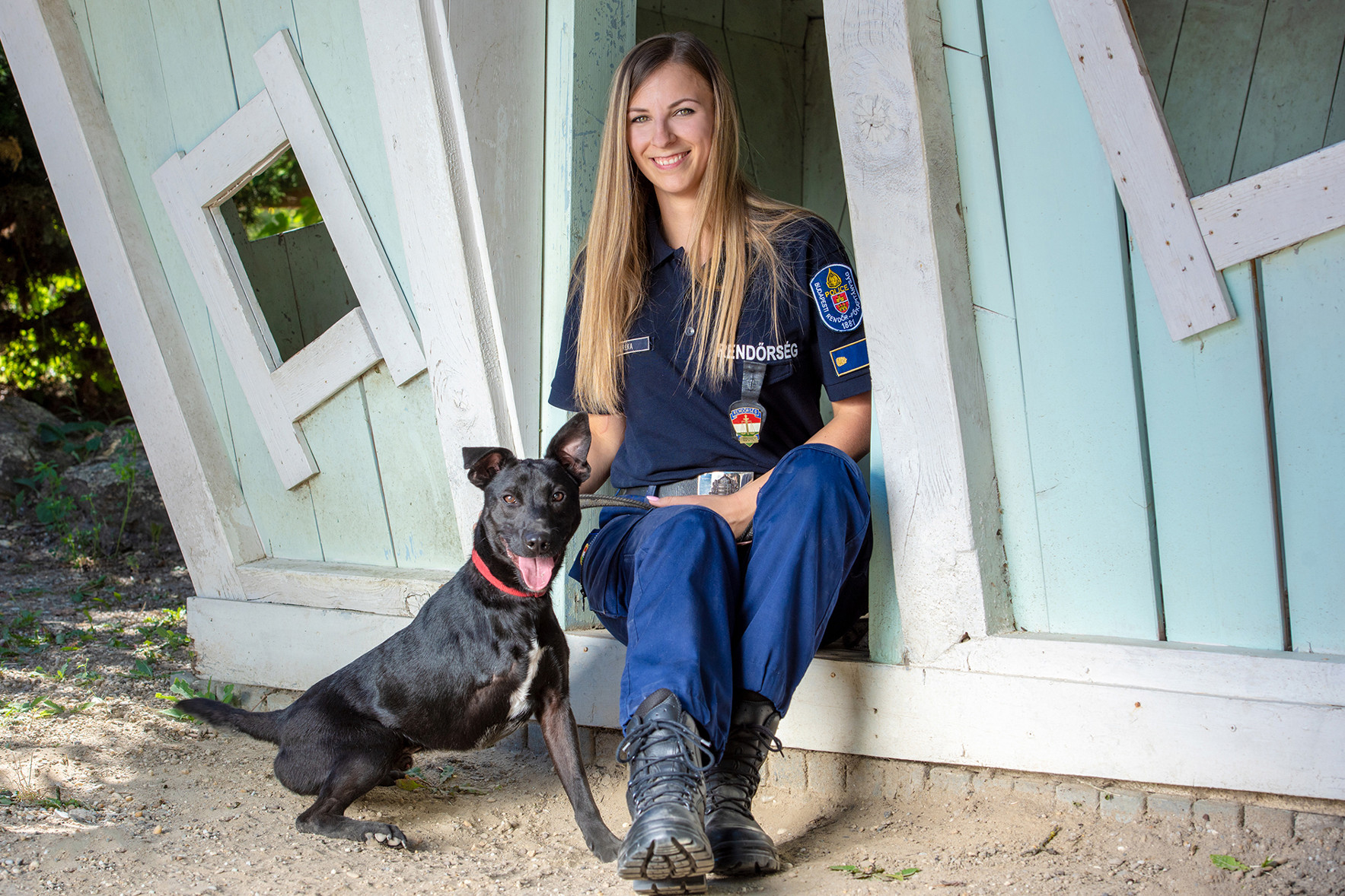 A budapesti rendőrök idén is segítenek gazdát találni örökbefogadásra váró kutyáknak és macskáknak.