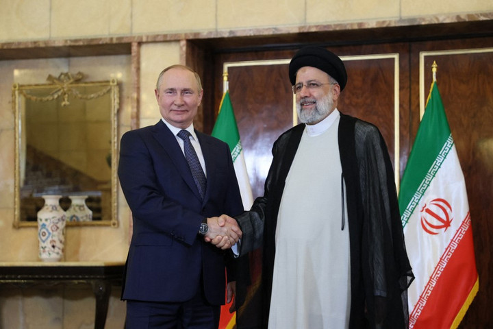 Washington egymás karjaiba űzi Teheránt és Moszkvát