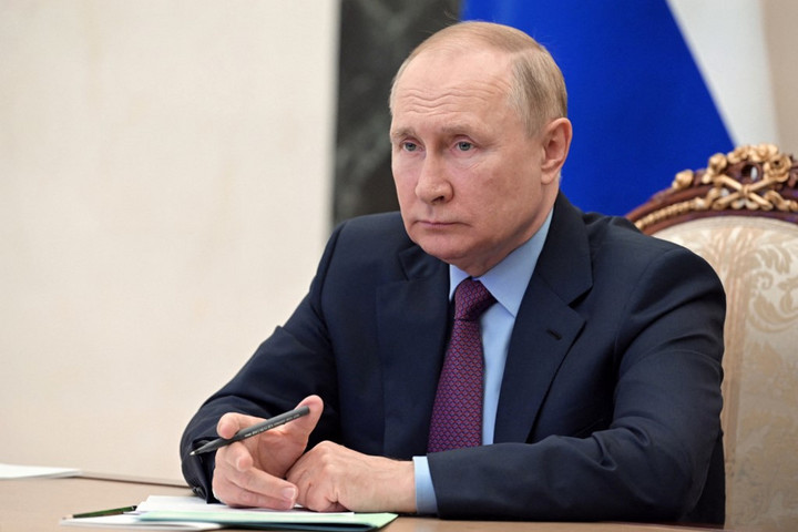 Putyin: El kell érni, hogy Kijev ne lövesse a zaporizzsjai atomerőművet