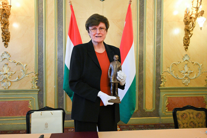 Fotó: MH/Katona László Elválnak a BioNTech és Karikó Katalin útjai