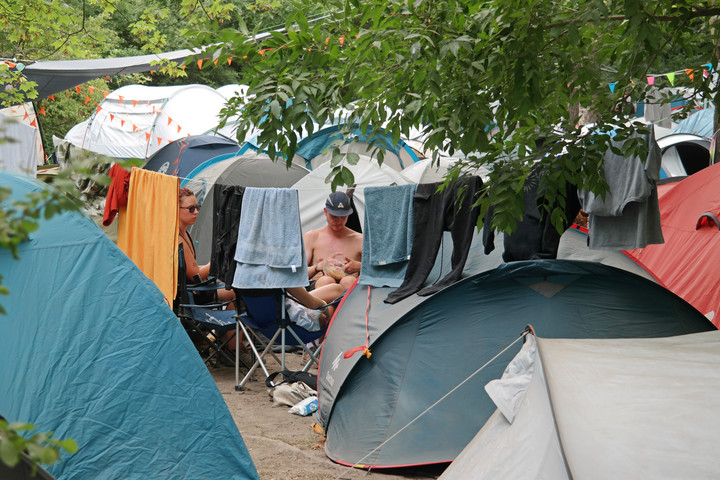 Fotó: MH/Görgényi Levente Ráült a por a Szigetre, a csütörtöki nap hangulata bánta