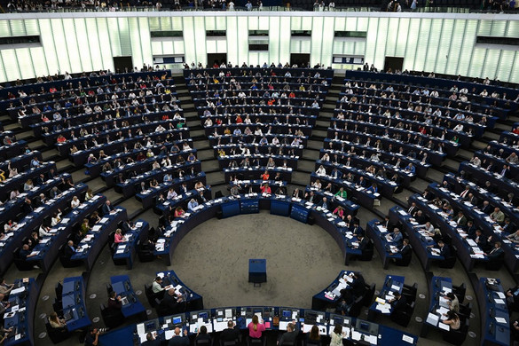 Válság ide vagy oda, csak hazánk a problémája az Európai Parlamentnek