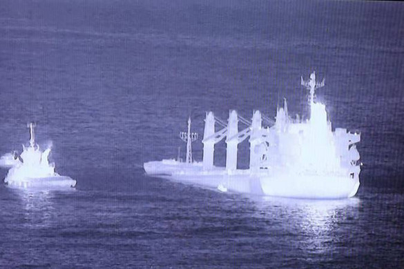Félig elsüllyedt az olajszállító hajó Gibraltár mellett