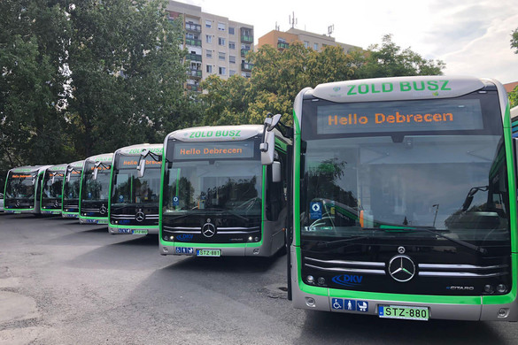 Új elektromos buszok állnak forgalomba Debrecenben