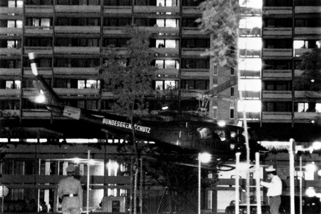 Helikopterrel szállították a túszokat a katonai repülőtérre