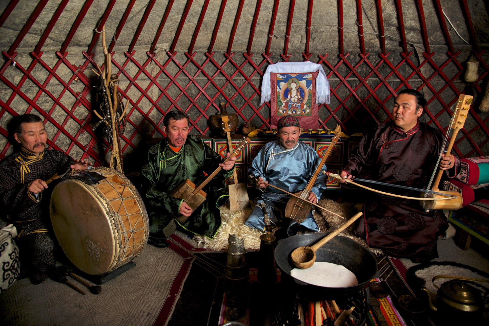 A Mongóliával szomszédos Tuvai Köztársaságban élő Huun Huur Tu együttes is a Muzsikás fesztivál vendége lesz pénteken a Fonóban