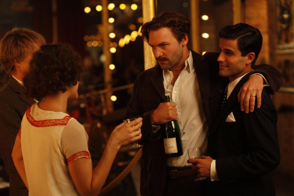 Fotó: Midnight in Paris, Sony Pictur A temperamentumáról is ismert Hemingway a filmben is bármikor készen állt egy bunyóra